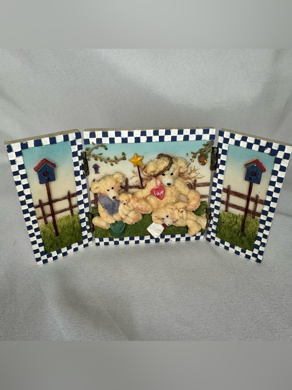 Vintage 3-panel folding polyresin decorative display